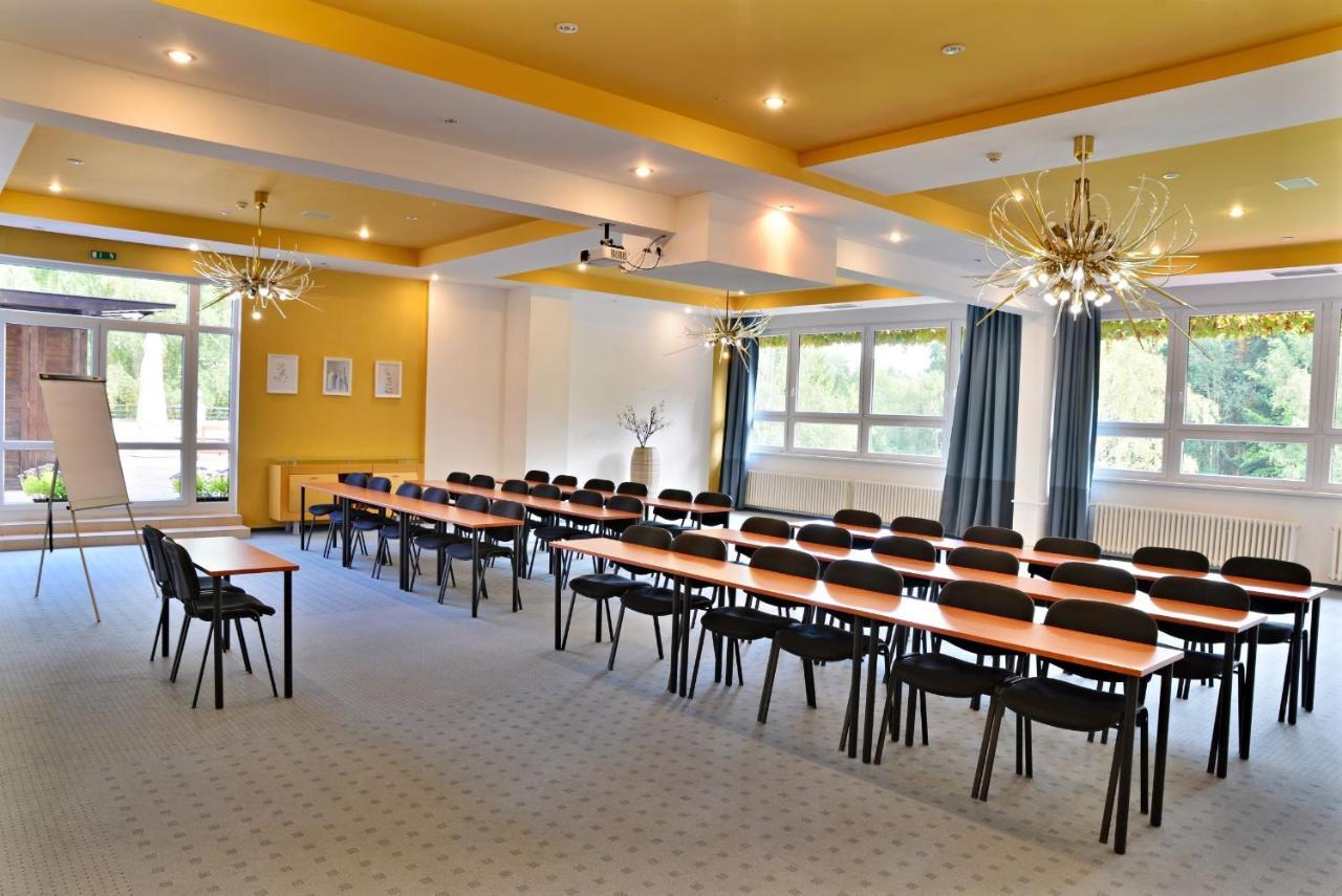 Resort Lesni Lazne Zvánovice 外观 照片