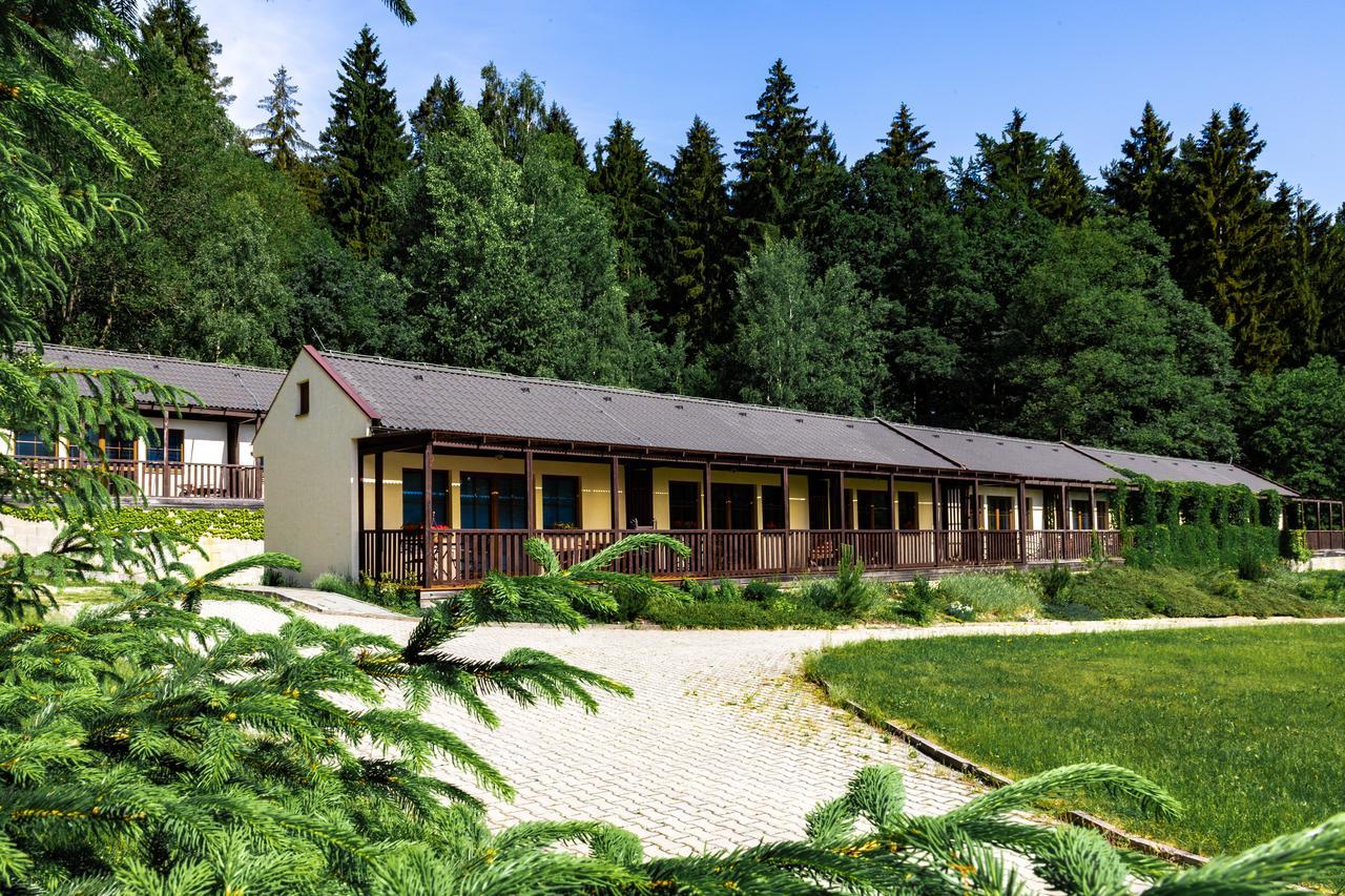 Resort Lesni Lazne Zvánovice 外观 照片